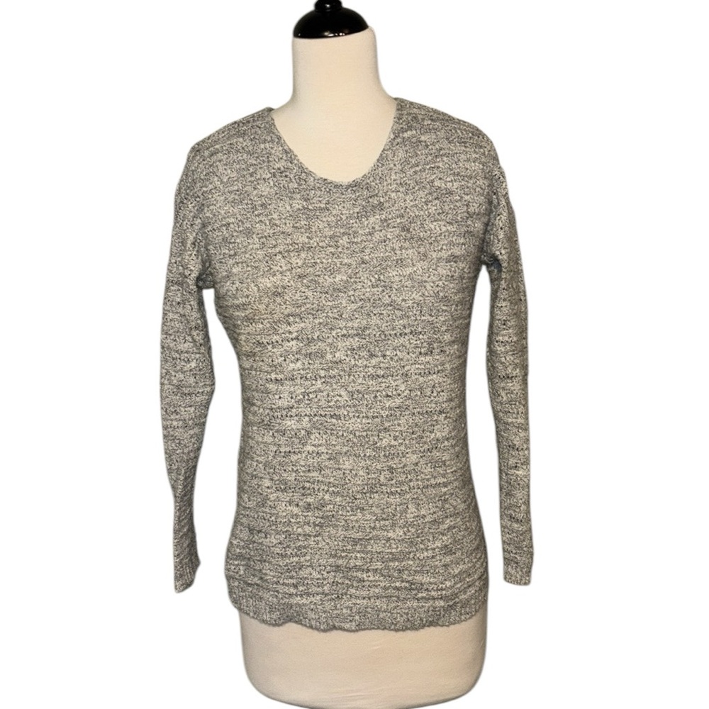 LEO AND NICOLE size small long sleeve black and white sweater